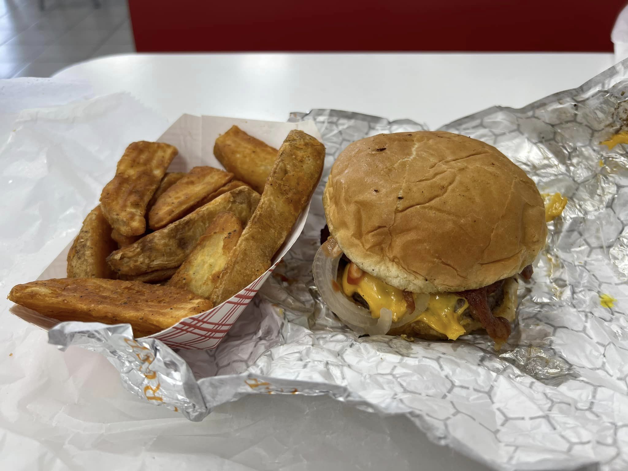 The Best LOCAL Burgers In Clarksville! WCVQFM Q108