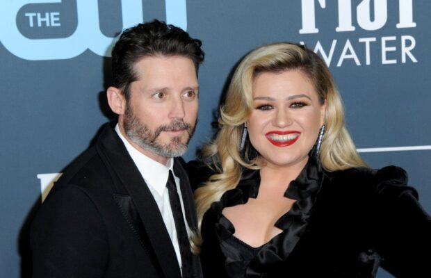 Kelly Clarkson is Finally Divorced!