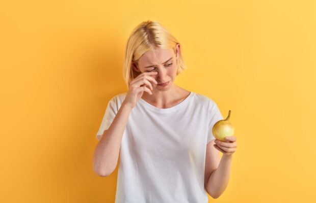 Never Cry When Cutting Onions Again